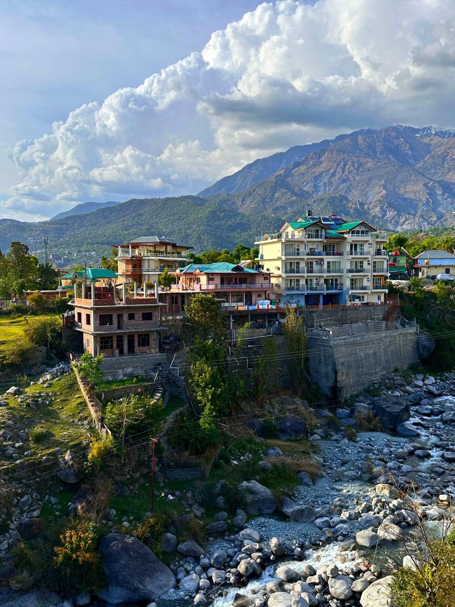 Kailasham Stay Dharamsala Zewnętrze zdjęcie